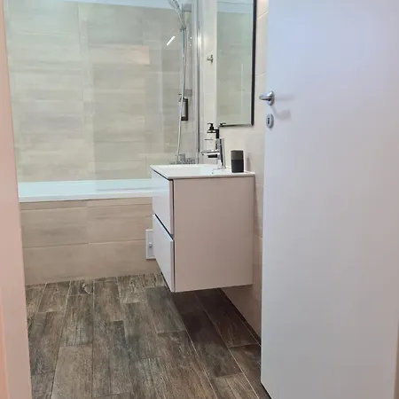 Apartment Oasis